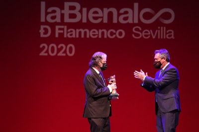 La Bienal de Flamenco entrega los diez premios Giraldillos de la XXI edición en una gala que pone fin a la programación especial de flamenco del mes de abril